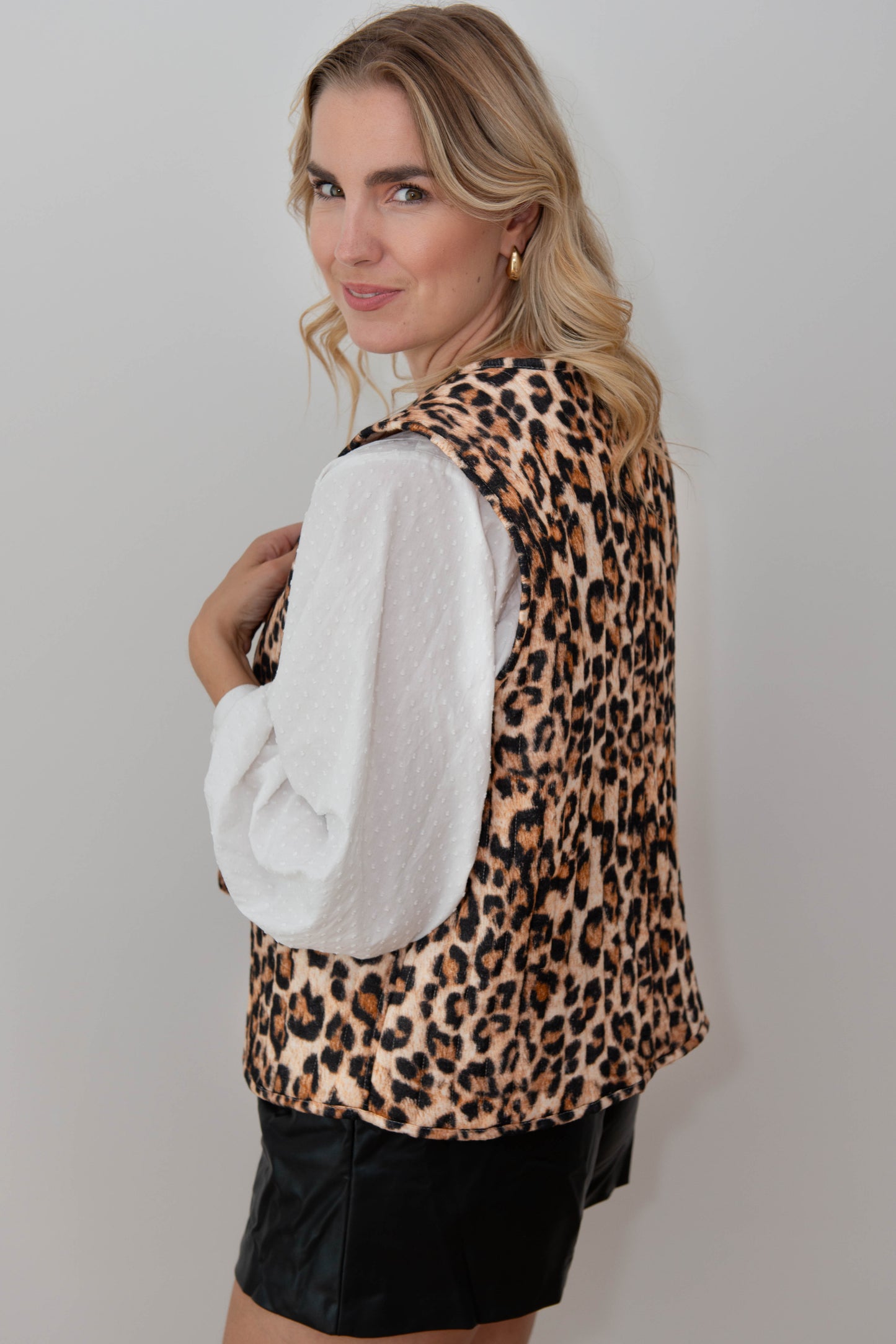 Gefütterte Weste im Leopardenmuster - Dutch Atelier