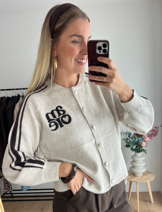 Amore Cardigan Beige mit Brauner Details, Modelbild