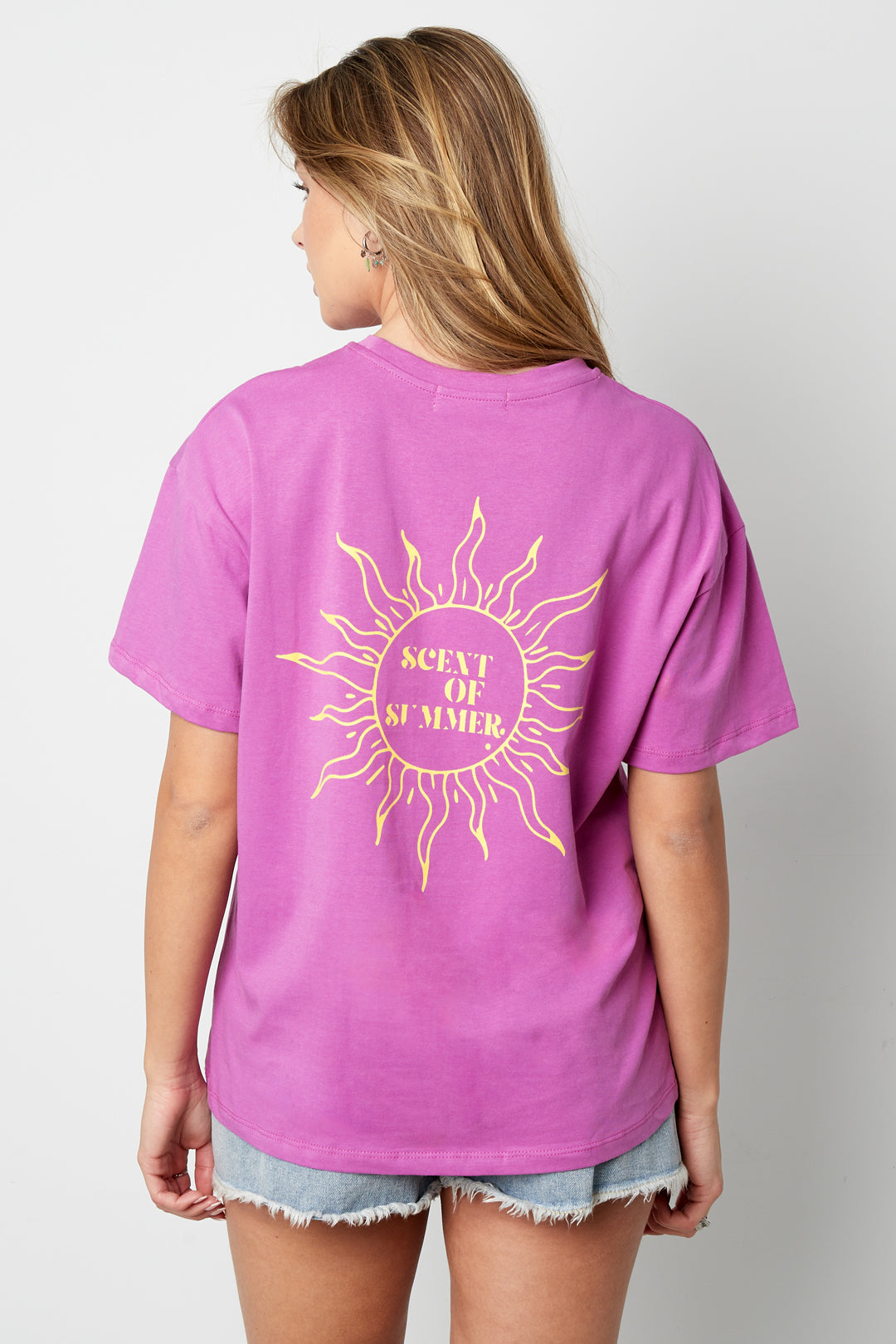Dutch_Atelier_T-Shirt_Nina_2