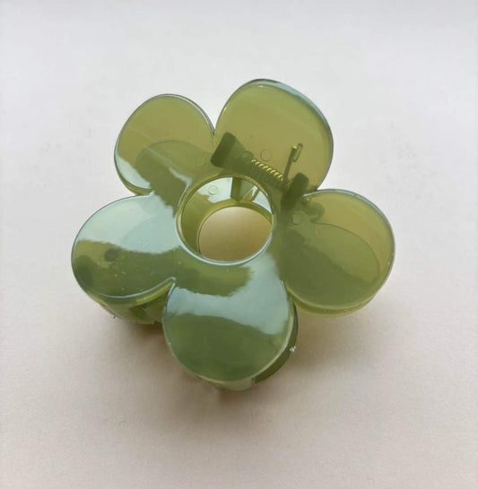Grüne Haarklammer in Blumenform Mae Produktbild
