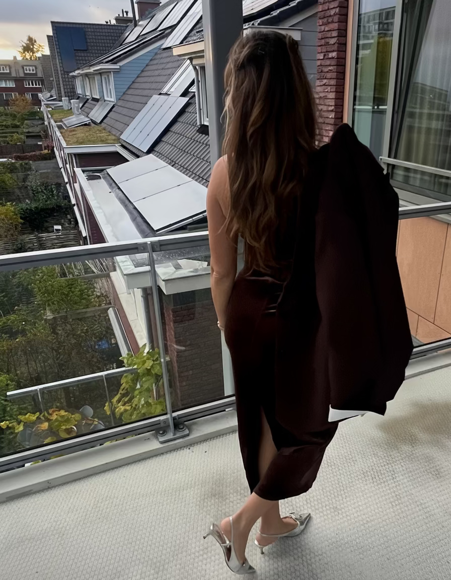 Tess Maxikleid aus Samt in Schokobraun