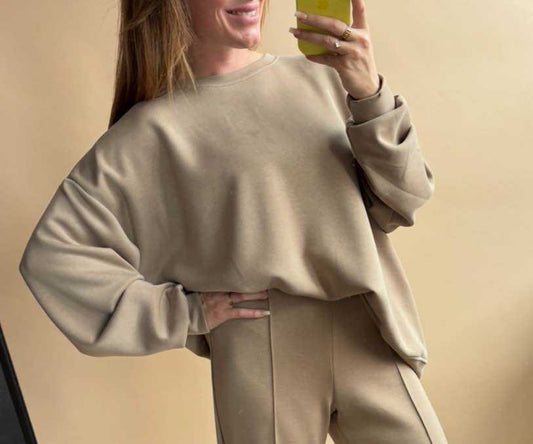 Noa Viskose-Pullover in Beige, Passform am Model, lässiger Stil