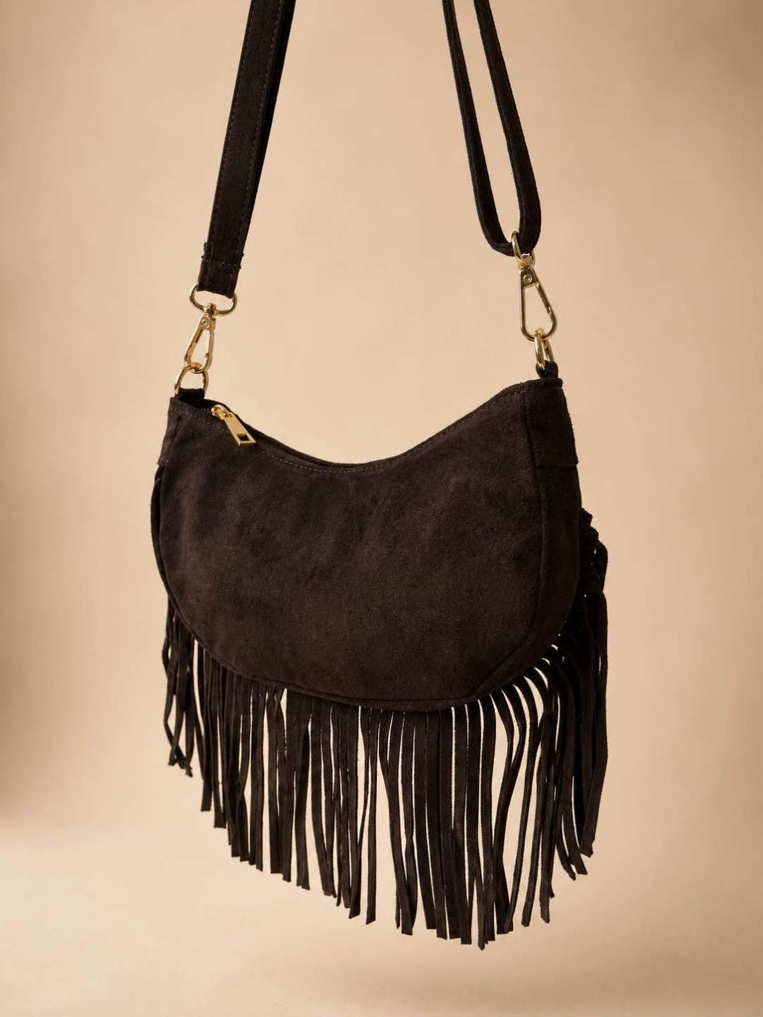 Wildleder Umhängetasche Damen „Mila“ mit Fransen und goldfarbenen Details