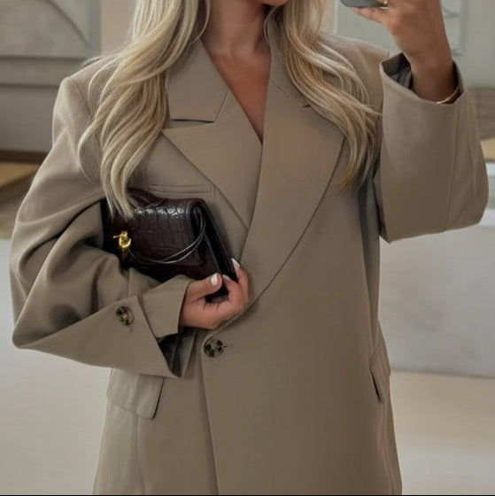 Close Up Ärmel Detail Yarah Blazer Dutch Atelier