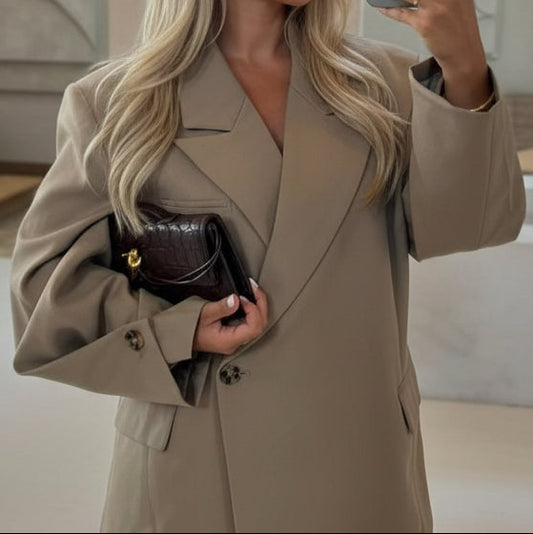 Close Up Ärmel Detail Yarah Blazer Dutch Atelier